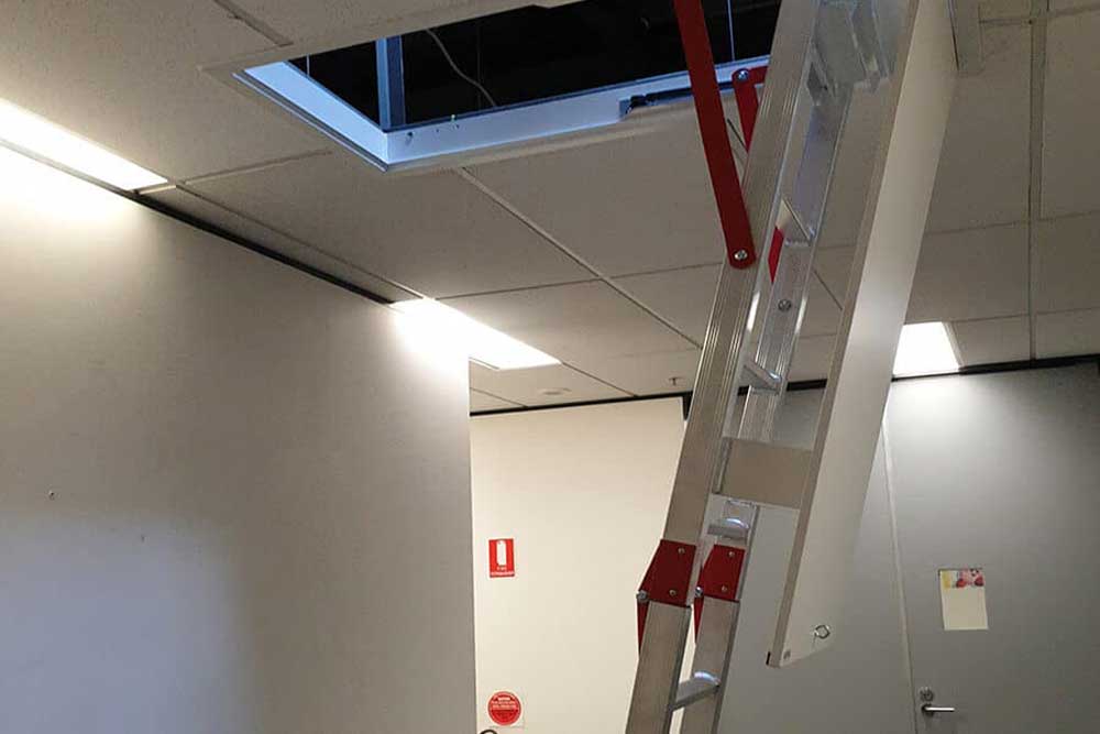 industrial-platform-ladder